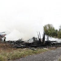 Planula baraka kod motela Plitvice, gašenje u tijeku