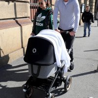 Nives i Goran Ivanišević u šetnji sa sinom