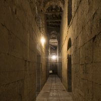 Dioklecijanovi podrumi i palača