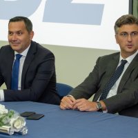 Premijer Andrej Plenković na sastanku ličko-senjskog HDZ-a u Gospiću