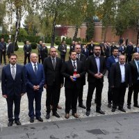 Vlada RH na Mirogoju položila vijence