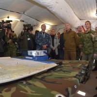 Grabar-Kitarović i Krstićević obišli vojnu vježbu Velebit 18