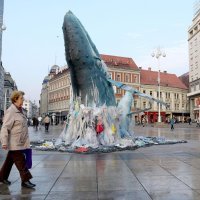 Greenpeace doveo kitove na Jelačićev trg