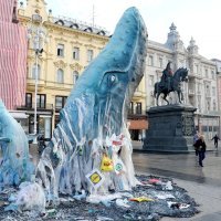 Greenpeace doveo kitove na Jelačićev trg