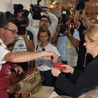 Predsjednica Kolinda Grabar-Kitarović posjetila 12.Internacionalni sajam pršuta