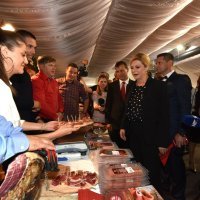 Predsjednica Kolinda Grabar-Kitarović posjetila 12.Internacionalni sajam pršuta