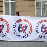 Sindikati pred Saborom