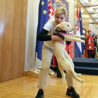 Predsjednica i "prvi" psić na Danima otvorenih vrata povodom Dana zaštite životinja