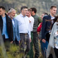 Andrej Plenković posadio prvo stablo u Kučinama