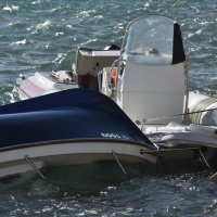 Orkansko jugo u Pirovcu napravilo velike štete na jedrilicama i brodicama