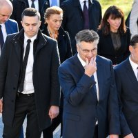 Uoči blagdana Svih svetih državni vrh na Mirogoju položio vijence