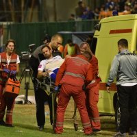 Šibenik: Hitna pomoć odvozi Miju Caktaša koji je teško ozlijedio ruku NK Šibenik NK Hajduk