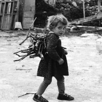 Pepeljuga iz Dicma, 1970. (druga nagrada na natjecanju fotoreportera novinskih kuća Jugoslavije)