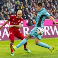 FC Bayern (Arjen Robben) - SC Freiburg (Christian Guenter)