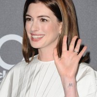 Anne Hathaway (2)