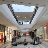 Završni radovi na novom trgovačkom centru Max Stoja