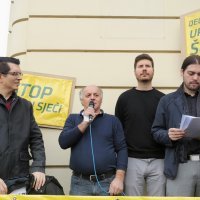 Ispred ureda Hrvatskih šuma održan prosvjed Živog zida