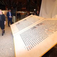 Kolinda Grabar Kitarović otvorila izložbu 'Hrvatska glagoljica'