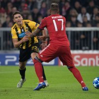 Bayern - AEK (Jerome Boateng i Ezequiel Ponce)