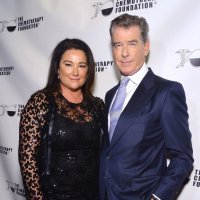 Keely Shaye Smith i Pierce Brosnan
