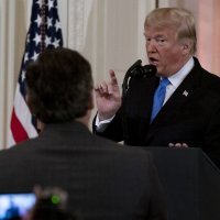 Svađa Trumpa i reportera CNN-a Acoste