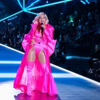Bebe Rexha u kreaciji Juraja Zigmana na reviji Victoria's Secret