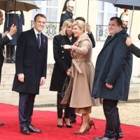 Kolinda Grabar-Kitarović se u Parizu susrela s Emmanuelom i Brigitte Macron