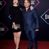 Johnny Galecki s djevojkom