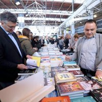 Premijer Plenković obišao Interliber 41. Međunarodni sajam knjiga i učila