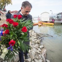 Milorad Pupovac položio vijenac u rijeku Dunav