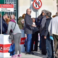 Mislav Kolakušić s građanima koji bi se priključili njegovoj budućoj političkoj stranci