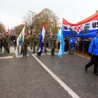 Križni put - Kolona sjećanja na putu prema Memorijalnom groblju