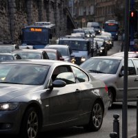 Gužva u prometu zbog zatvorene Adamićeve ulice nakon urušavanja skele