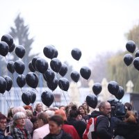 Puštanjem crnih balona u zrak obilježen Međunarodni dan borbe protiv nasilja nad ženama