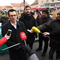 Živi zid na Dolcu govorio o novim zakonima vezanim uz fiskalizaciju