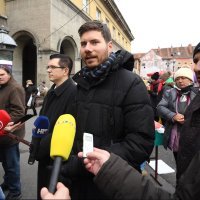 Živi zid na Dolcu govorio o novim zakonima vezanim uz fiskalizaciju