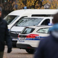 Policija na Savskoj cesti privela veću skupinu ljudi