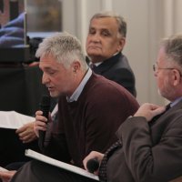 U raspravi su sudjelovali Anto Nobilo, povjesničar Hrvoje Klasić, Čedo Prodanović, medijski izdavač Ninoslav Pavić, Drago Pilsel i novinar Josip Antić.