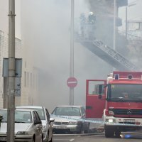 Zadar: U sklopu marine Tankerkomerc vatrogasci se bore s požarom