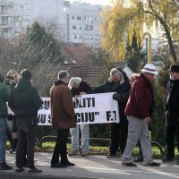 Prosvjed prije svečanosti otkrivanja spomenika Franji Tuđmanu