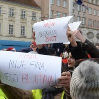 Održan prosvjed žutih prsluka na Trgu bana Jelačića