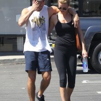 Emily VanCamp i Josh Bowman