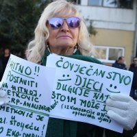 Prosvjed zbog rada Doma zdravlja i Hitne pomoći u Metkoviću