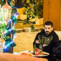 Antonija Blaće sa suprugom Hrvojem uživa u glazbi na terasi hotela