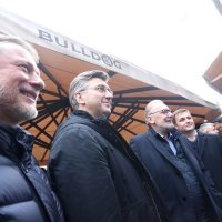 Premijer Andrej Plenković na Badnjak u Bogovićevoj