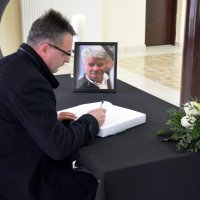 Orašje: Komemoracija za Ivu Gregurevića održana u gradskoj kino dvorani