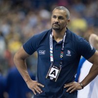 Didier Dinart protiv Brazila