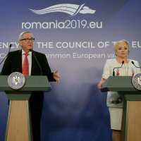 Predsjednik Europske komisije Jean-Claude Juncker i rumunjska premijerka Viorica Dancila