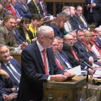 Corbyn traži od May da podnese ostavku