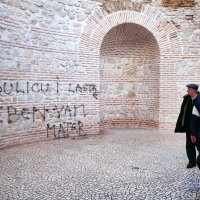 Grafitima išaran tisućljetni kamen u Dioklecijanovoj palači